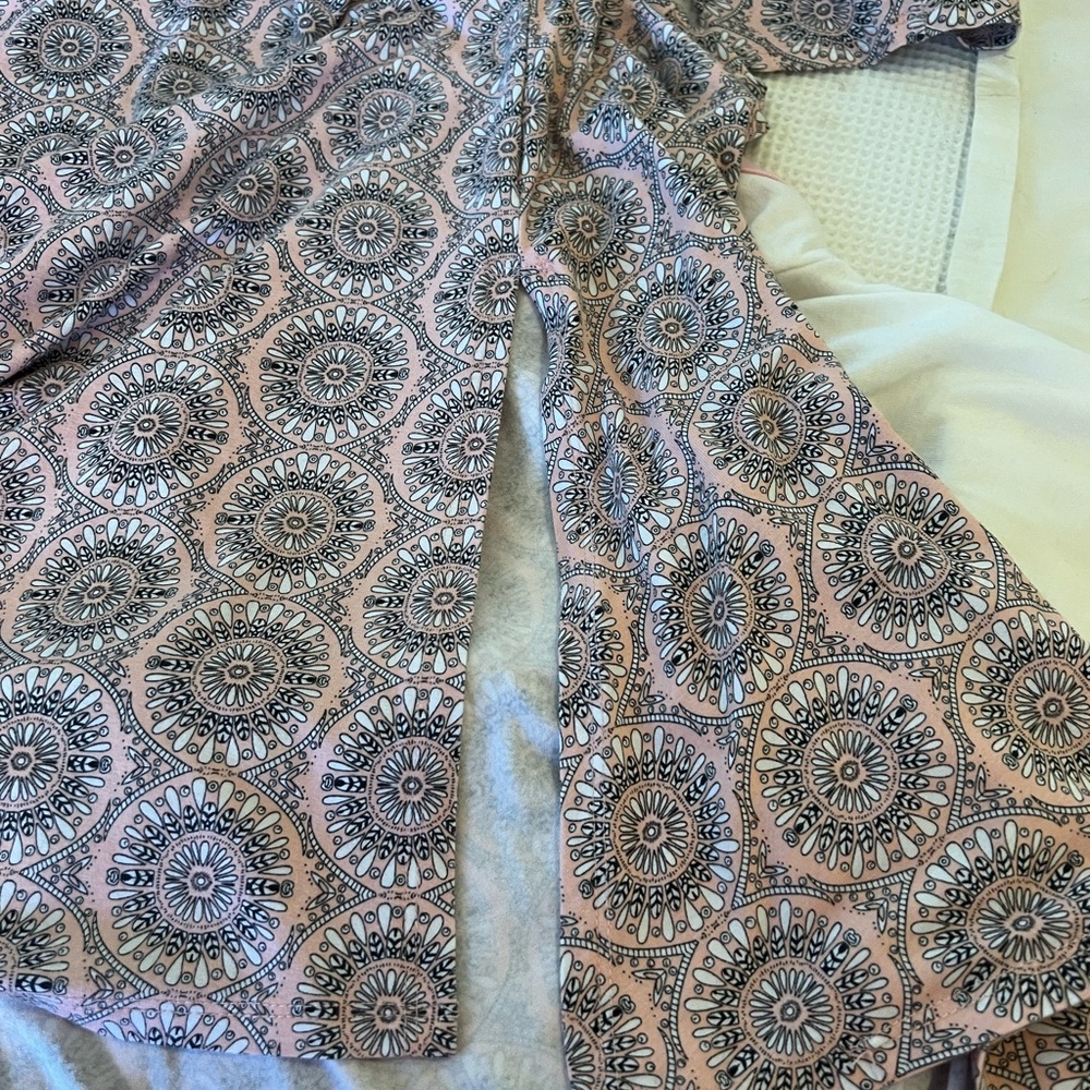 Elegant Pink Patterned split side hem tunic - Picture 7 of 7